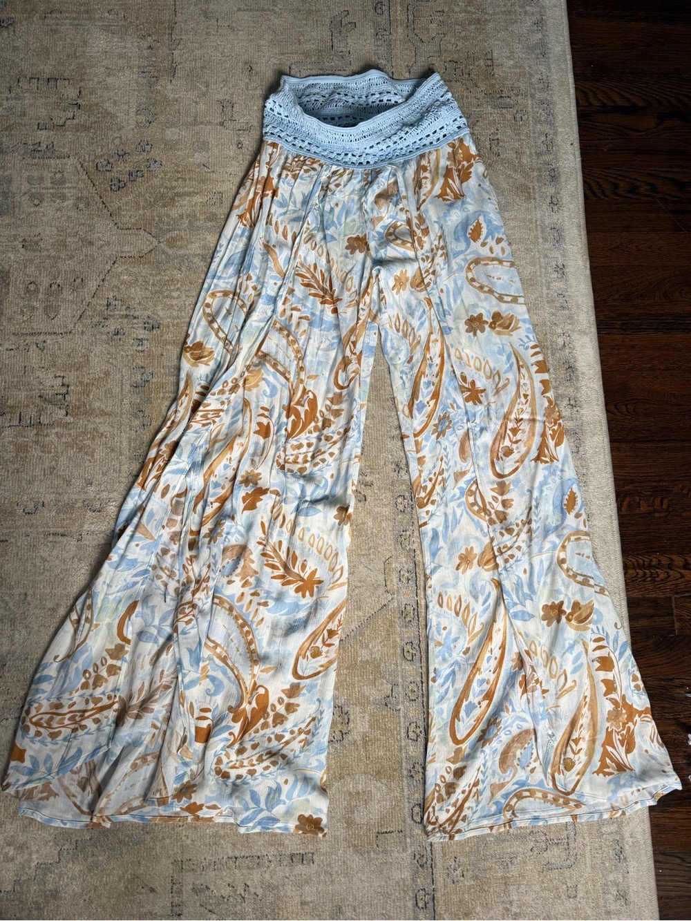 NWOT Rewash Wide Leg Paisley Print Pants in Cream, Light Blue & Brown